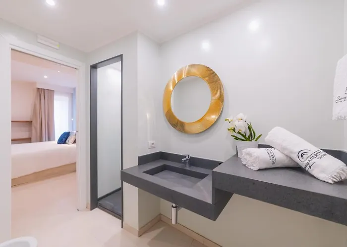 Sunrise 度假居 陶尔米纳